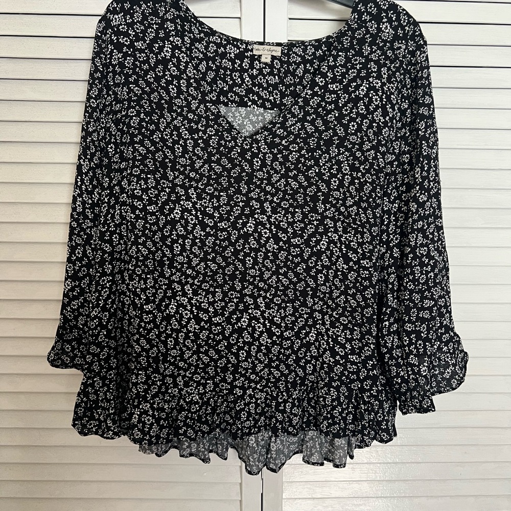 Chic Black and White Floral Blouse